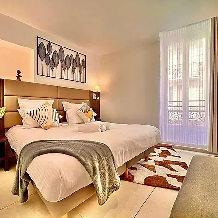 Liberation Center - Private Balcony - 24&7 Reception - Luggage Storage 4* ニース