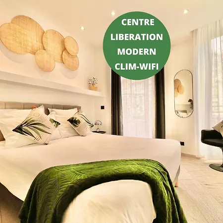 Apart-hotel Liberation Center - Private Balcony - 24&7 Reception - Luggage Storage *